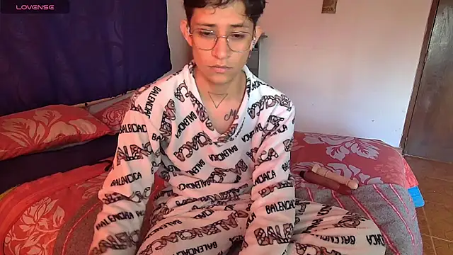 Sweet c4mer0n online show from 10-18-25, 11:33