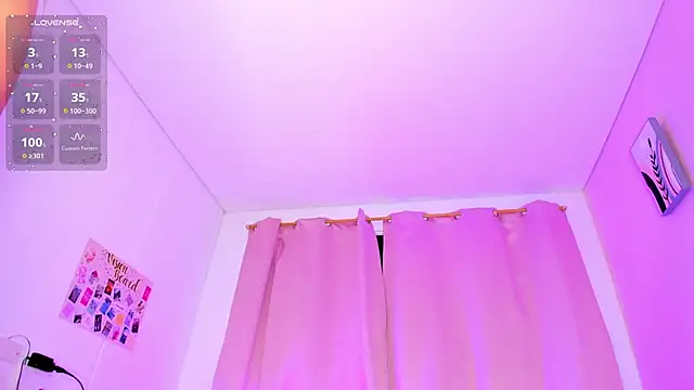 Snapshot of _cherrykingsley1 chatting on 01-10-25, 07:14  cherrykingsley1 online show from 01-10-25, 07:14