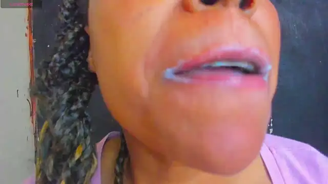 KamariaFyre online show from 10-28-25, 03:54