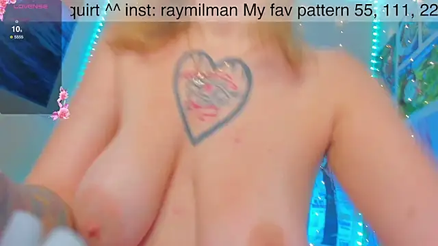 Snapshot of AliceMilman chatting on 12-13-24, 01:22 AliceMilman online show from 12-13-24, 01:22