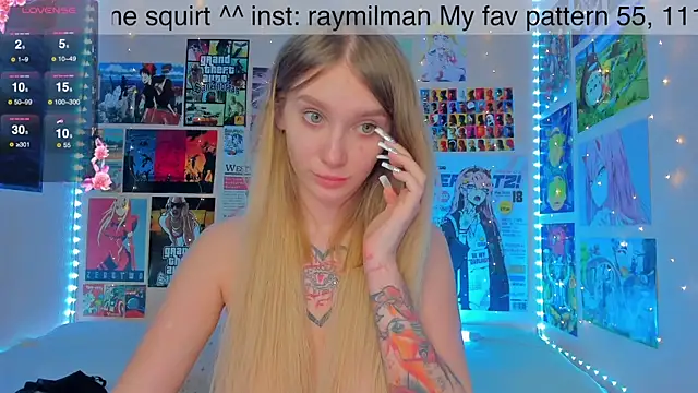 Snapshot of AliceMilman chatting on 12-27-24, 02:43 AliceMilman online show from 12-27-24, 02:43