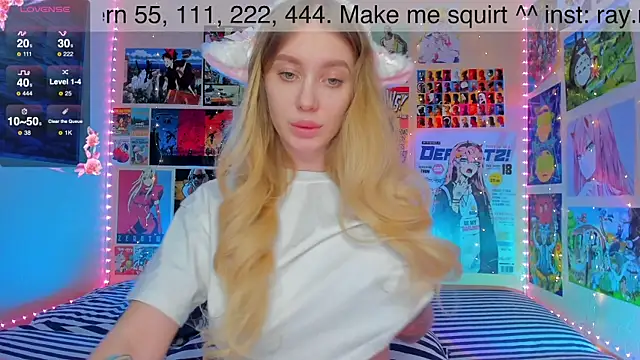 Snapshot of AliceMilman chatting on 02-01-25, 10:48 AliceMilman online show from 02-01-25, 10:48