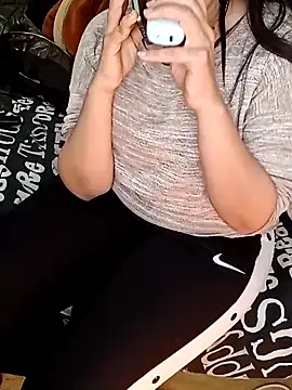 ShadiaStar online show from 02-20-25, 04:57