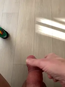 Snapshot of knudelboy2 chatting on 12-28-24, 11:19 knudelboy2 online show from 12-28-24, 11:19