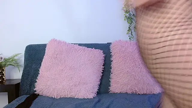 Kendal Mosk online show from 09-19-25, 08:20