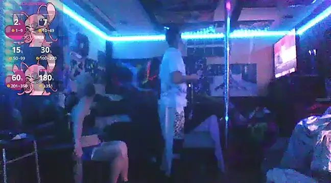 Snapshot of Stonermama666420 chatting on 12-31-24, 05:11 Stonermama666420 online show from 12-31-24, 05:11