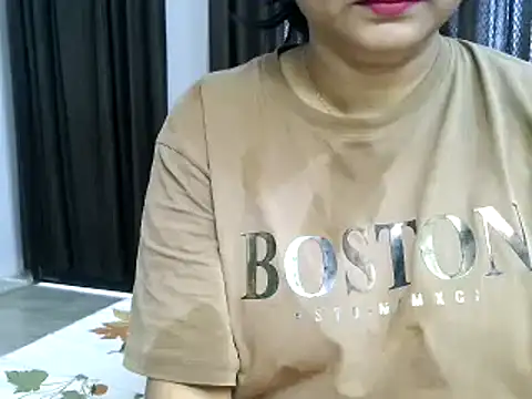 Snapshot of Hritvika chatting on 02-16-26, 04:30 Hritvika online show from 02-16-26, 04:30