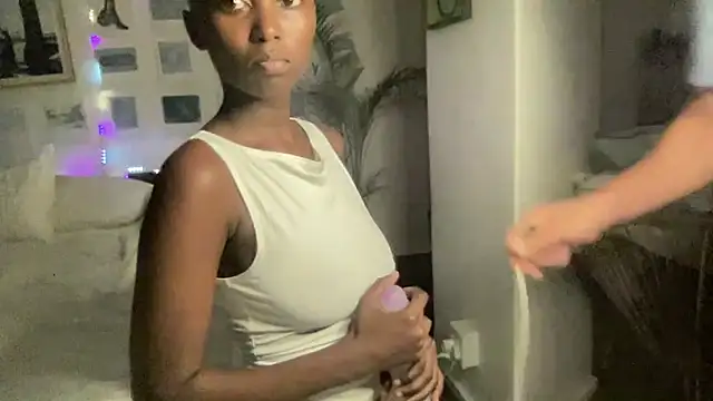 Snapshot of pamela69mike chatting on 01-17-25, 05:30 pamela69mike online show from 01-17-25, 05:30