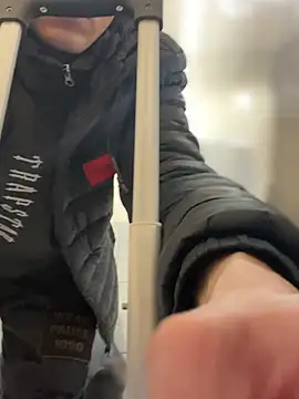 Snapshot of -yakimov- chatting on 02-25-26, 11:53 -yakimov- online show from 02-25-26, 11:53