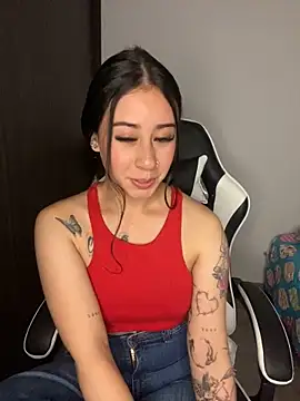 Snapshot of Zoee_t chatting on 12-05-25, 03:26 Zoee t online show from 12-05-25, 03:26