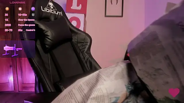 Snapshot of Aurora_Hotson chatting on 02-02-25, 04:26 Aurora Hotson online show from 02-02-25, 04:26