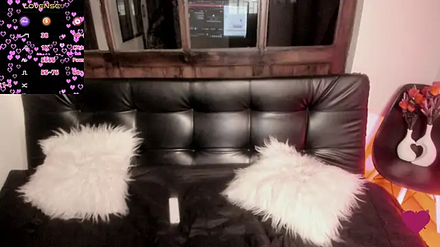 Aurora Hotson online show from 02-08-25, 01:00