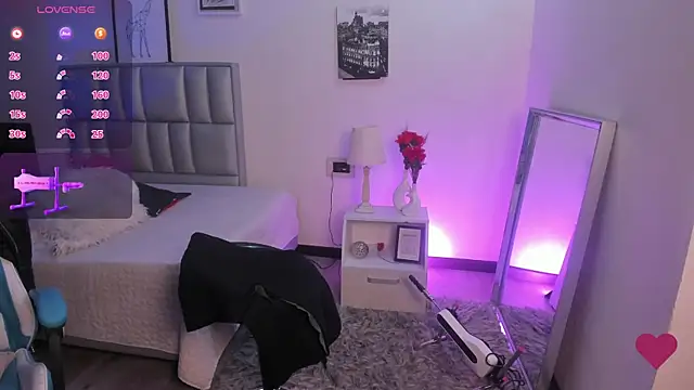 Snapshot of Aurora_Hotson chatting on 02-19-25, 12:46 Aurora Hotson online show from 02-19-25, 12:46