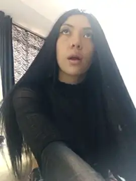 Snapshot of Aurora_Hotson chatting on 12-04-25, 09:01 Aurora Hotson online show from 12-04-25, 09:01