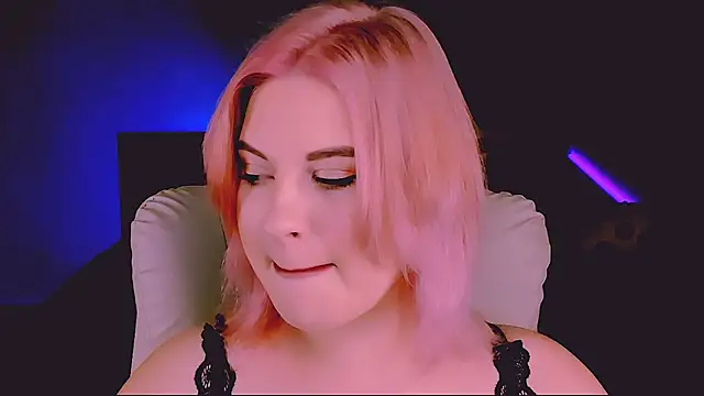 Snapshot of evaharve chatting on 09-19-25, 04:25 evaharve online show from 09-19-25, 04:25