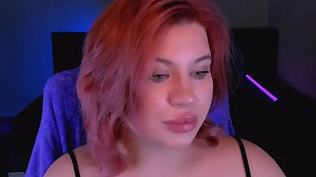 Snapshot of evaharve chatting on 10-03-25, 06:54 evaharve online show from 10-03-25, 06:54