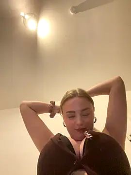 CherryEmmy online show from 11-28-25, 05:37