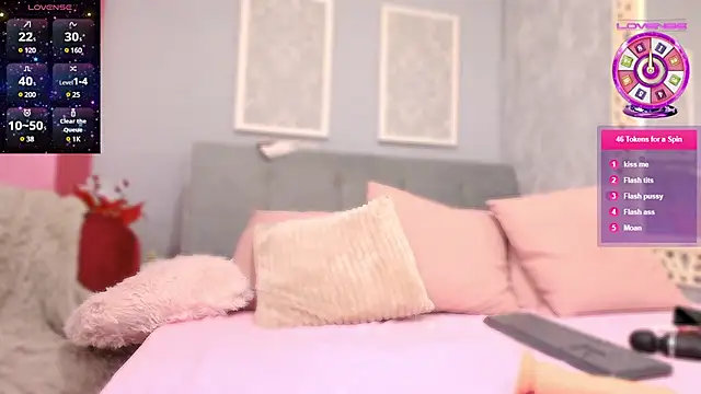 EuphoriaElle online show from 12-21-24, 12:31