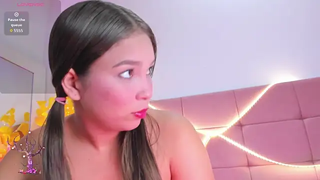 HaleyAmaya online show from 05-07-26, 01:00