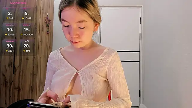 Babby Rabbit online show from 03-21-26, 11:26