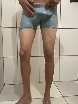 Snapshot of Henrico chatting on 12-27-24, 03:37 Henrico online show from 12-27-24, 03:37