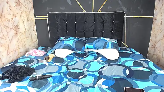 AmandaRobers online show from 01-12-25, 08:36