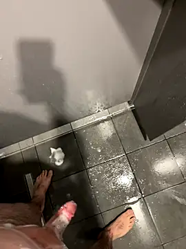 Snapshot of Loco42- chatting on 10-04-25, 11:08 Loco42- online show from 10-04-25, 11:08