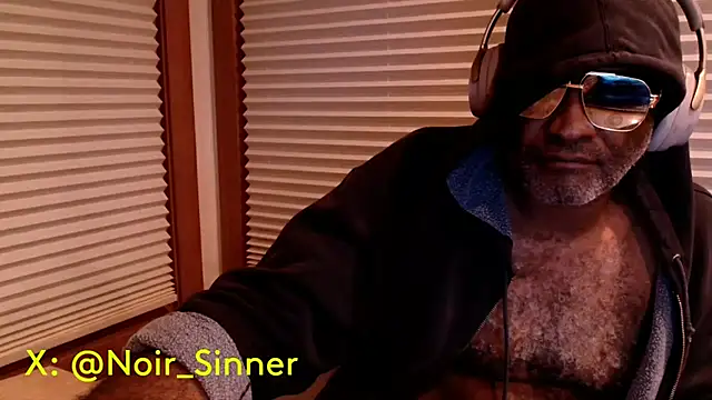 Snapshot of sinnernoir chatting on 11-07-25, 02:33 sinnernoir online show from 11-07-25, 02:33