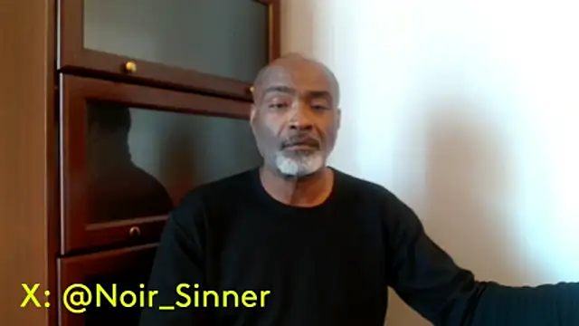 Snapshot of sinnernoir chatting on 05-01-26, 05:17 sinnernoir online show from 05-01-26, 05:17