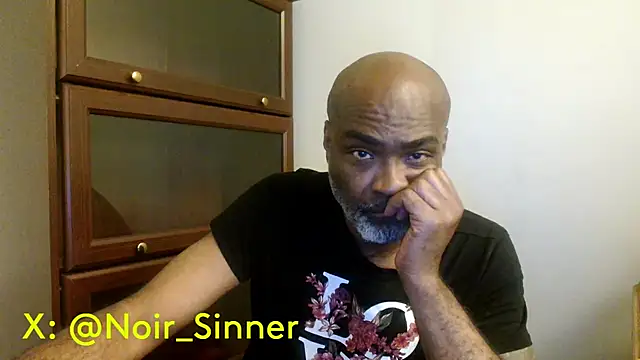 Snapshot of sinnernoir chatting on 05-05-26, 03:36 sinnernoir online show from 05-05-26, 03:36