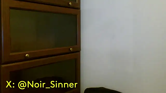 Snapshot of sinnernoir chatting on 05-07-26, 01:22 sinnernoir online show from 05-07-26, 01:22
