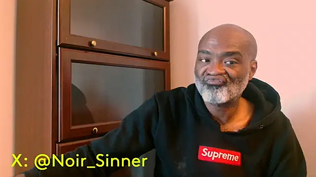 Snapshot of sinnernoir chatting on 05-13-26, 10:56 sinnernoir online show from 05-13-26, 10:56