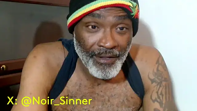 Snapshot of sinnernoir chatting on 05-15-26, 01:45 sinnernoir online show from 05-15-26, 01:45
