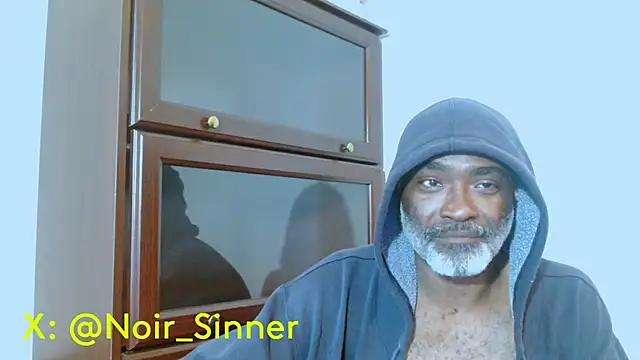 Snapshot of sinnernoir chatting on 05-16-26, 10:36 sinnernoir online show from 05-16-26, 10:36