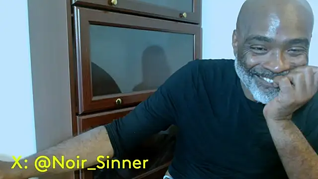 Snapshot of sinnernoir chatting on 05-16-26, 10:41 sinnernoir online show from 05-16-26, 10:41
