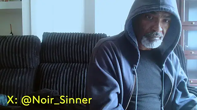 Snapshot of sinnernoir chatting on 05-24-26, 04:12 sinnernoir online show from 05-24-26, 04:12