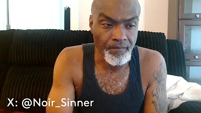 Snapshot of sinnernoir chatting on 06-06-26, 02:44 sinnernoir online show from 06-06-26, 02:44