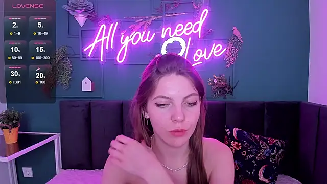 marie reyes  online show from 12-28-24, 04:51