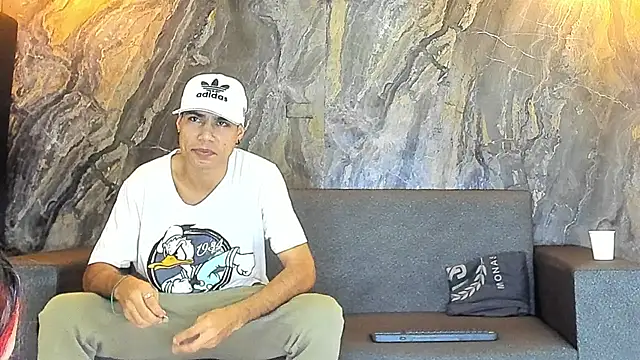 Duodreamhot online show from 12-16-24, 04:45