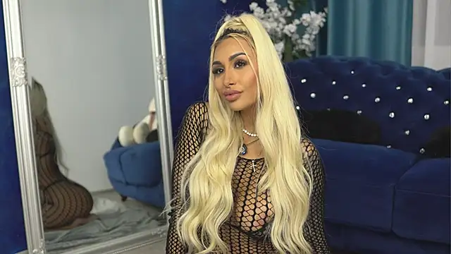 Snapshot of GoldenAmber chatting on 09-14-25, 07:02 GoldenAmber online show from 09-14-25, 07:02