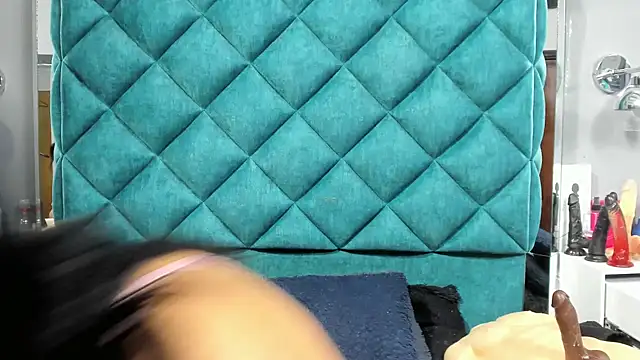 PENELOPELEWISs online show from 09-16-25, 04:57