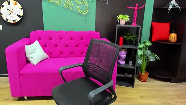 ChristyBrooks online show from 01-03-25, 04:48