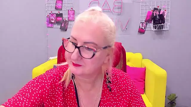 ChristyBrooks online show from 01-11-25, 10:19