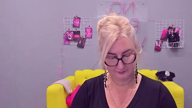 ChristyBrooks online show from 01-14-25, 12:14