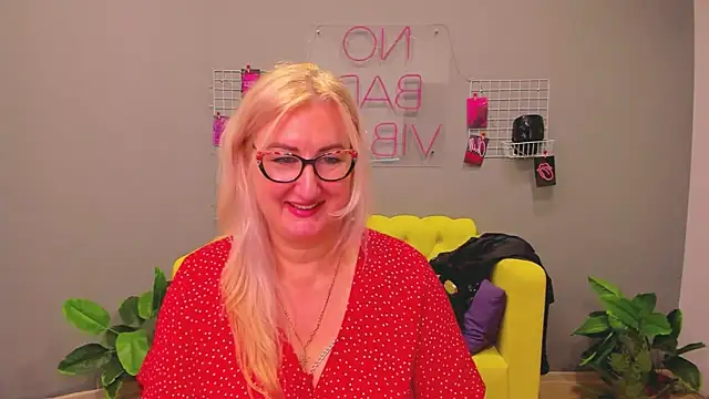 ChristyBrooks online show from 01-28-25, 06:17