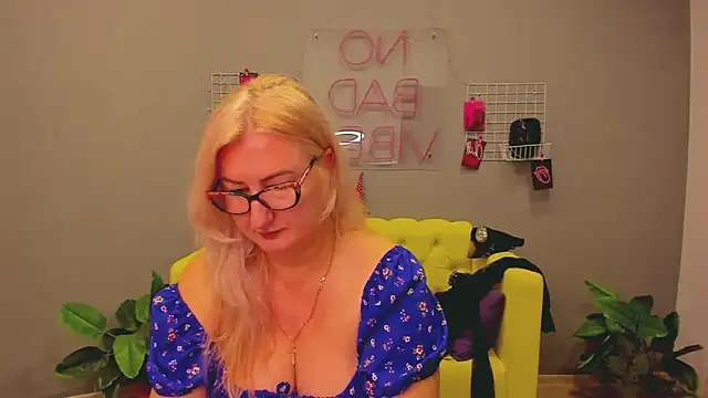 ChristyBrooks online show from 01-30-25, 01:10