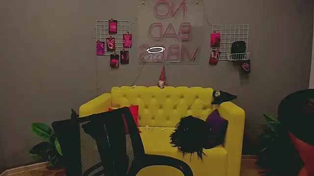 ChristyBrooks online show from 01-31-25, 03:33