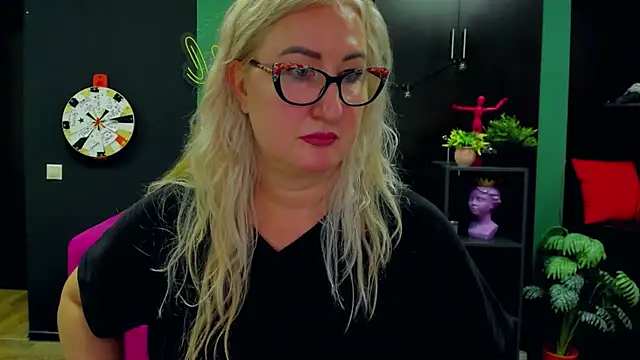 ChristyBrooks online show from 02-04-25, 09:20