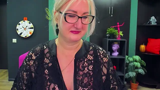 ChristyBrooks online show from 02-21-25, 06:37