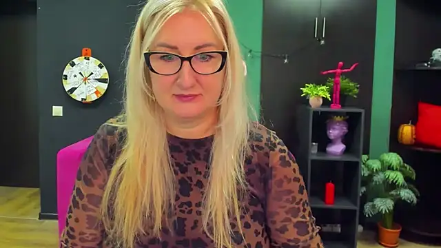 ChristyBrooks online show from 02-22-25, 02:30